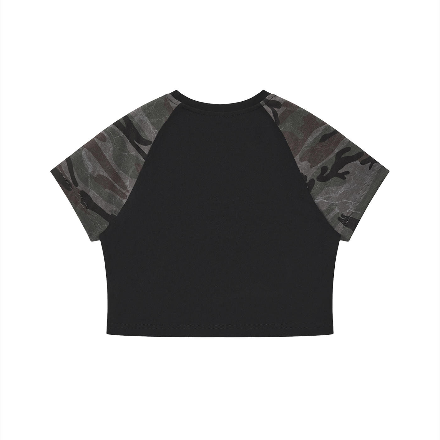 BE EN GARDE™ CAMO RAGLAN CROP TEE