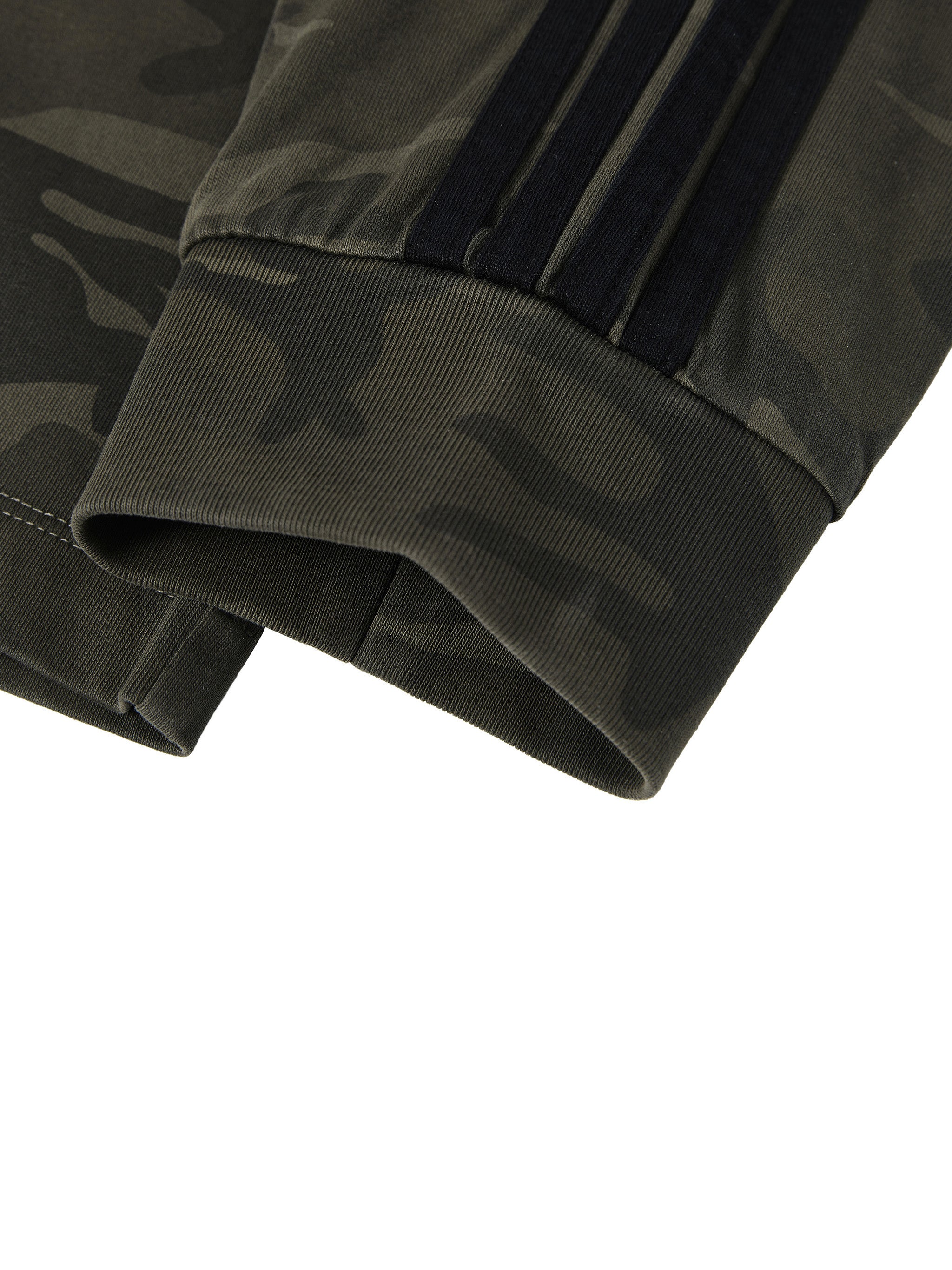 BE EN GARDE™ CAMO LOOSE LONG SLEEVE