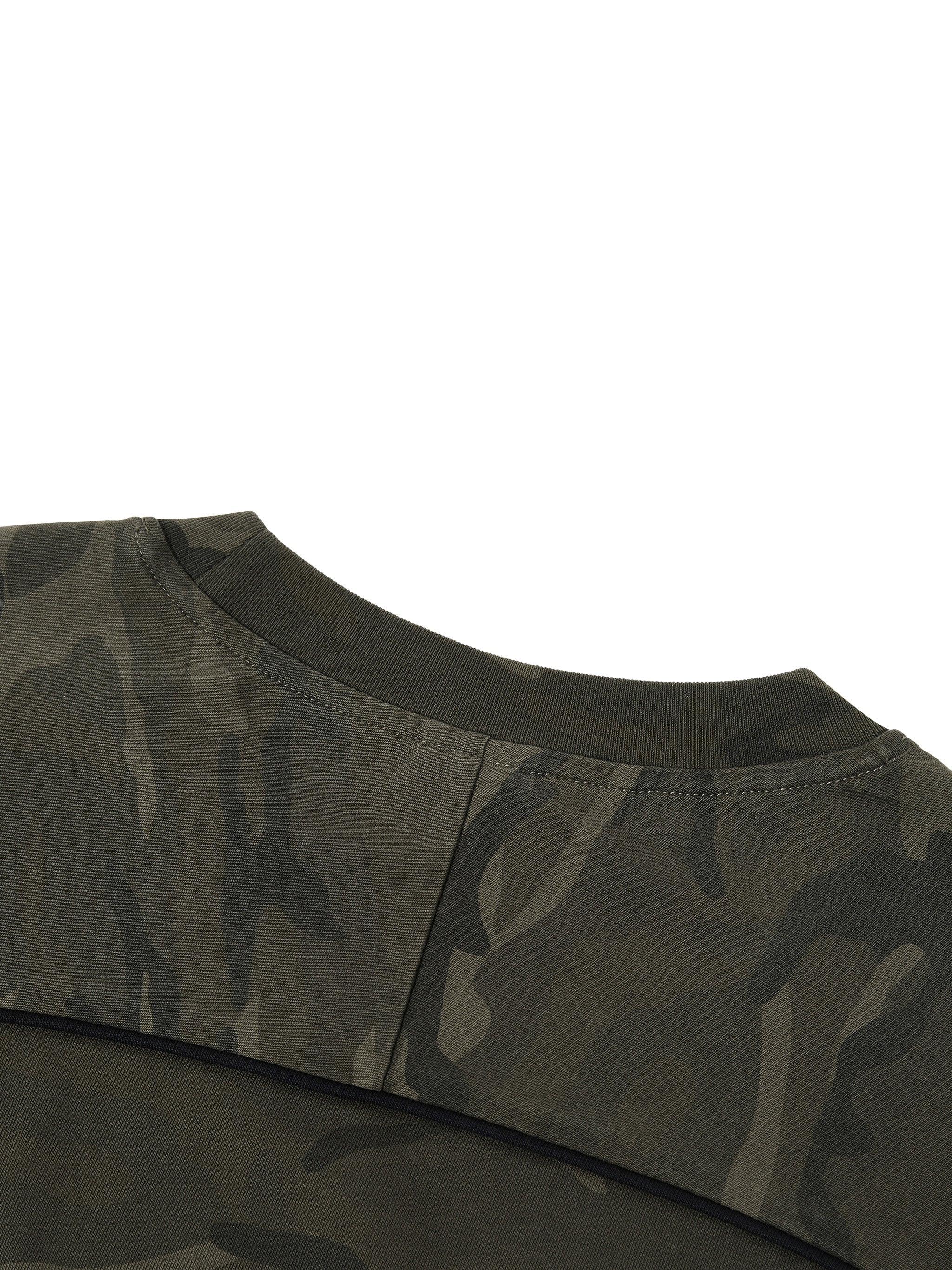 BE EN GARDE™ CAMO LOOSE LONG SLEEVE
