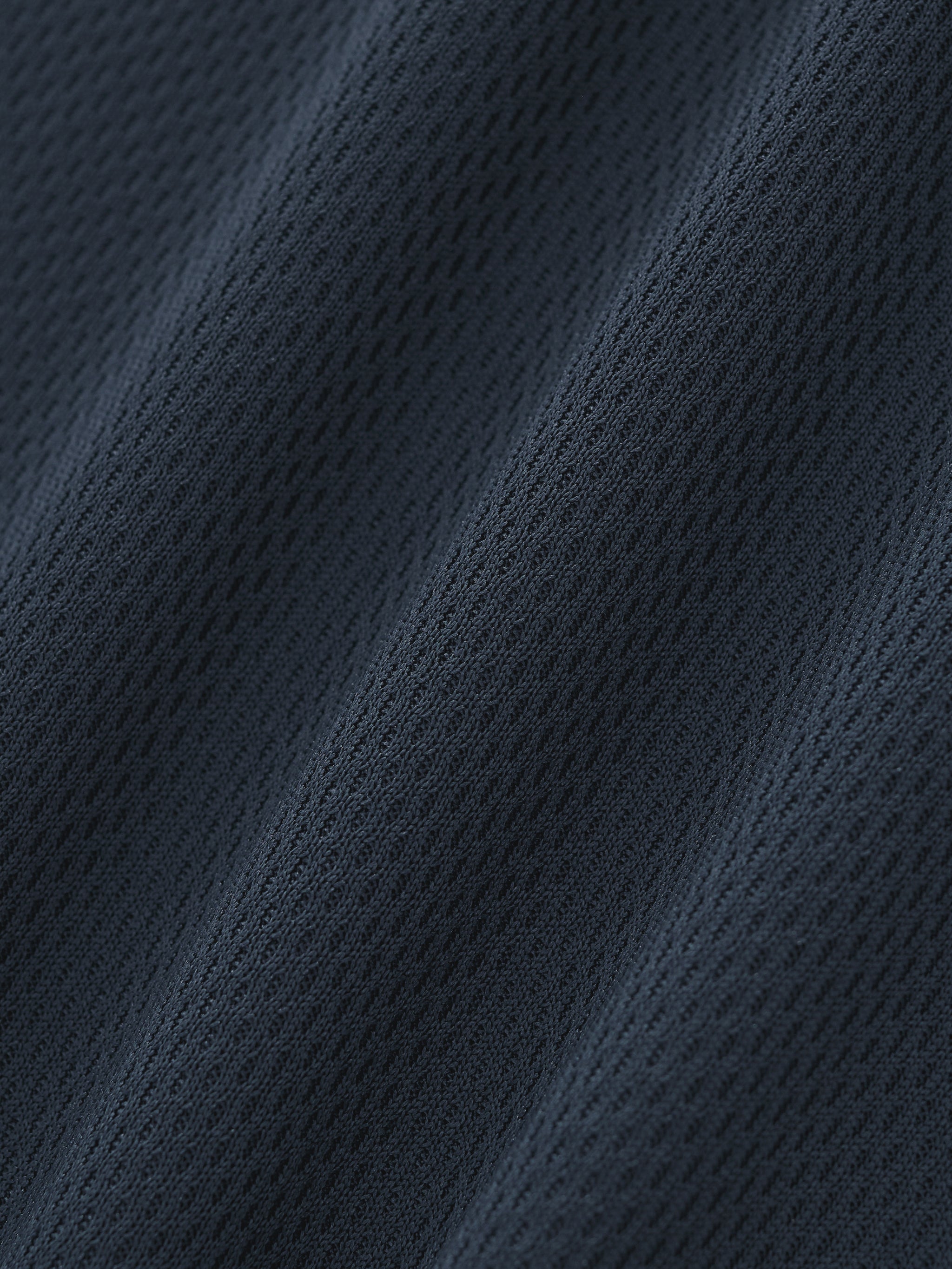 BE EN GARDE™ CROPPED PANELED V-NECK JERSEY