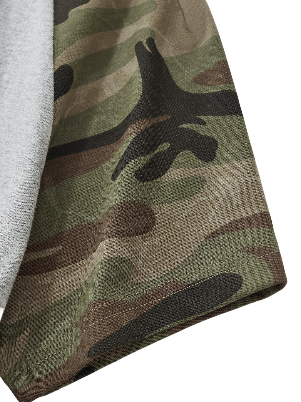 BE EN GARDE™ CAMO RAGLAN CROP TEE
